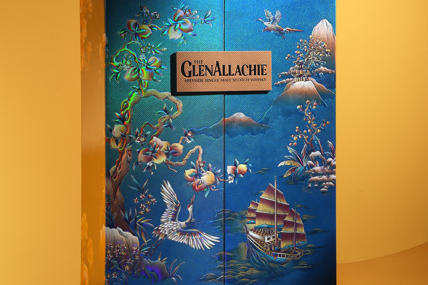 Hộp quà Whisky GlenAllachie 12 Thuận Buồm Xuôi Gió mang thông điệp ý nghĩa cho năm mới