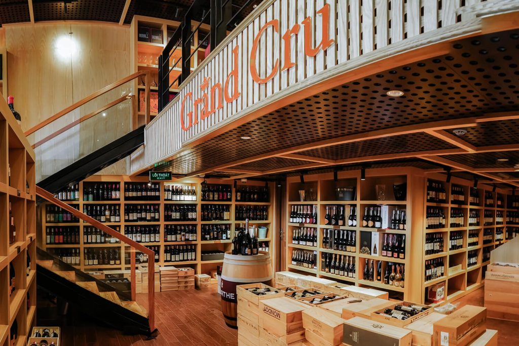 Không gian đẳng cấp tại Grand Cru Modern Wine Bar là điểm đến lý tưởng cho những sự kiện khám phá thế giới rượu vang