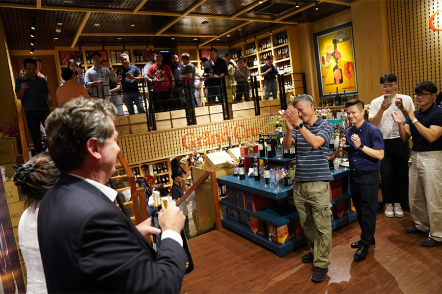 Wine Tasting Workshop là sự kiện thử nếm đem lại giá trị lớn cho những người mới bắt đầu bước chân vào thế giới rượu vang