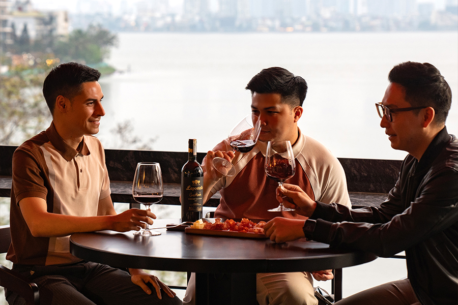 Đặt Bàn Ngay Để Nhận Cold Cut Miễn Phí!