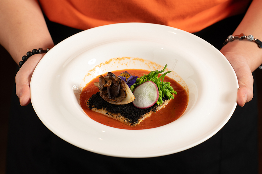 Cá Chẽm Áp Chảo Xốt Romesco Tại Grand Cru - Modern Wine Bar